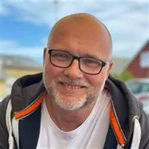 Mads søger: lejlighed, hus eller rækkehus til leje i Aalborg Centrum, Aalborg SV eller Aalborg SØ m.fl. 